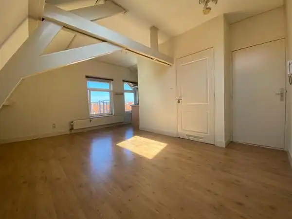 21m2 studio to rent for 656€/month in Regentesselaan 183E, Den Haag