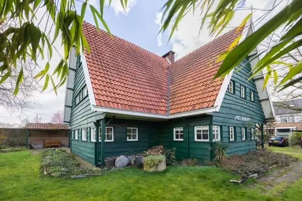 252m2 house to rent for 1450€/month in Mussenstraat, Hengelo