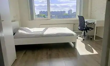 14m2 room to rent for 900€/month in Slotlaan, Capelle aan den IJssel