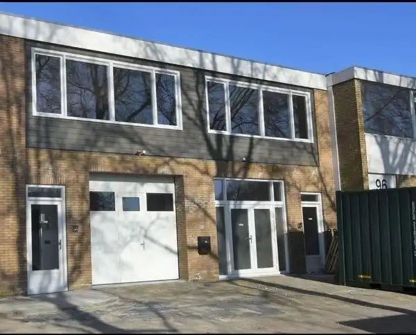 108m2 apartment to rent for 3500€/month in Jan van Gentstraat, Badhoevedorp