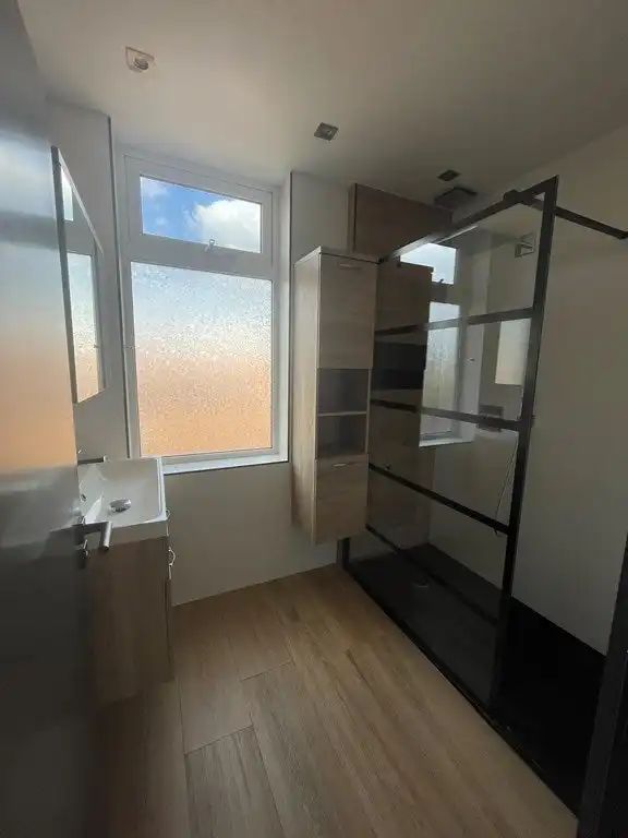 108m2 apartment to rent for 3500€/month in Jan van Gentstraat, Badhoevedorp