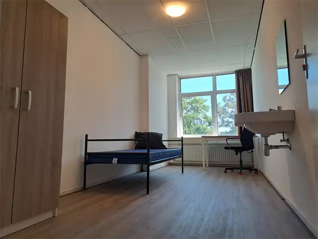 20m2 room to rent for 570€/month in Tourniairestraat, Amsterdam