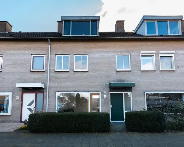 145m2 house to rent for 1825€/month in Busweg, Eindhoven