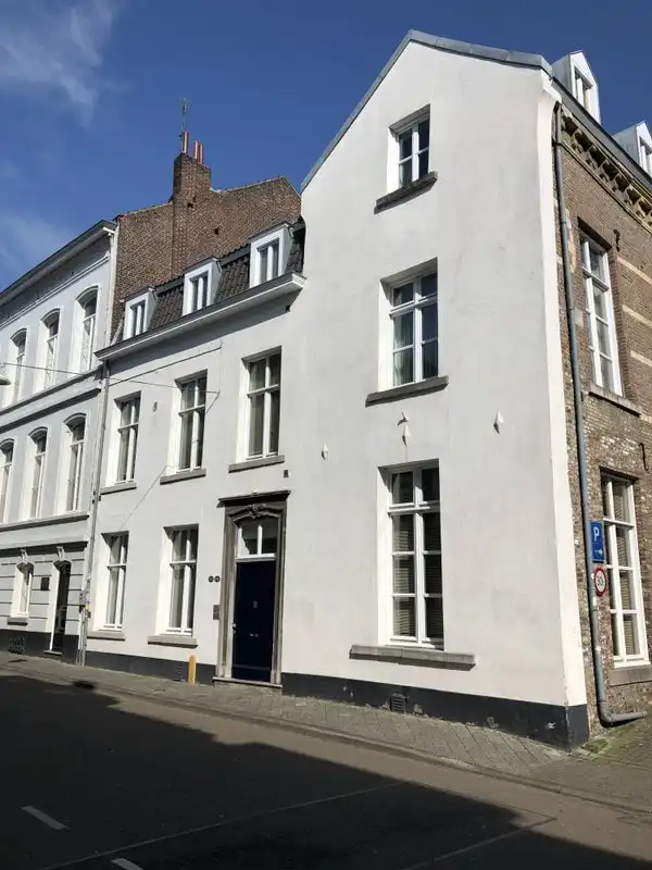 38m2 studio to rent for 1267€/month in Hondstraat, Maastricht