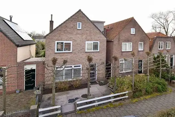 144m2 house to rent for 2500€/month in Drieboomlaan 170, Hoorn