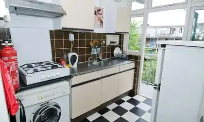 73m2 room to rent for 850€/month in Chris Bennekerslaan, Rotterdam