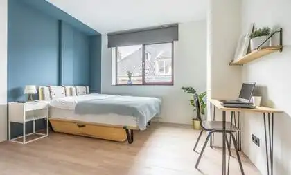 97m2 room to rent for 1029€/month in Eisenhowerlaan, Den Haag