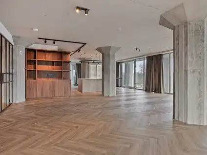 228m2 apartment to rent for 5950€/month in Meelfabriekplein 9, Leiden