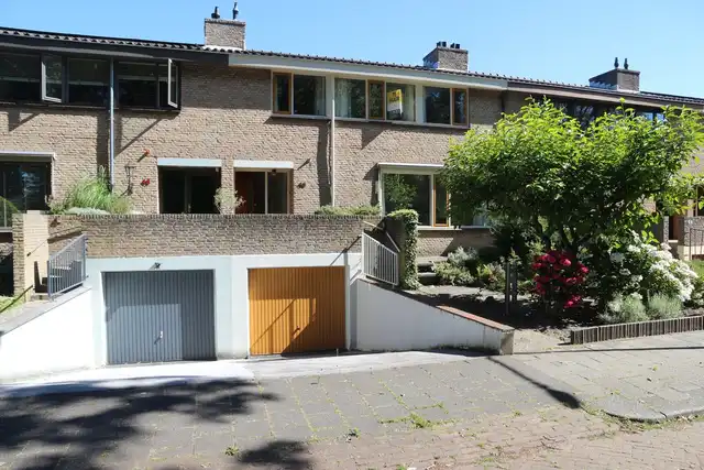 134m2 house to rent for 2400€/month in De Hooghkamer 46, Voorschoten