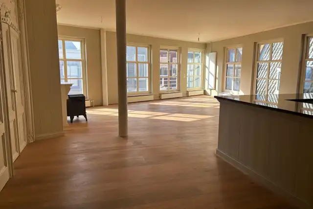 114m2 apartment to rent for 2100€/month in Noorderkerksteeg 2, Hoorn