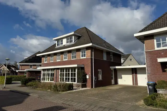 160m2 house to rent for 2750€/month in De Toom 14, Malden