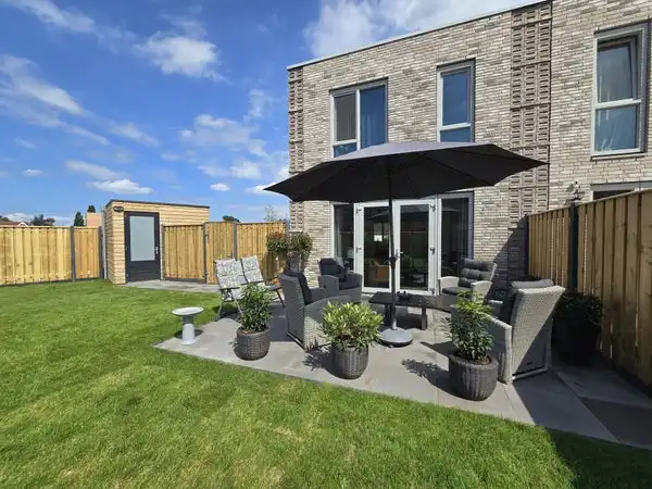 94m2 house to rent for 1750€/month in Elizabeth Anscombestraat, Almere