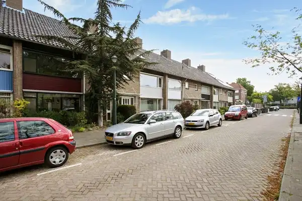 138m2 house to rent for 1650€/month in Sint Adrianusstraat, Eindhoven