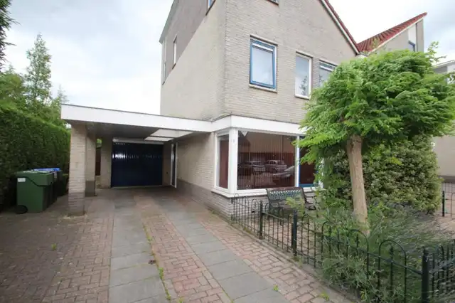 135m2 house to rent for 1350€/month in Meppel