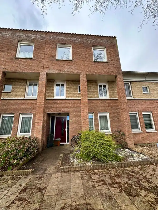 145m2 house to rent for 2150€/month in Falstaff, Eindhoven