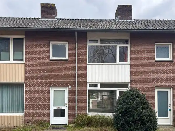 100m2 house to rent for 1475€/month in Muzenlaan, Eindhoven