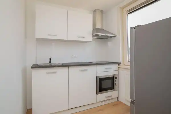 20m2 studio to rent for 865€/month in Pleinweg, Rotterdam