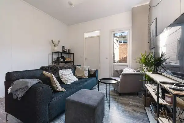 82m2 house to rent for 1995€/month in Floresstraat, Leiden