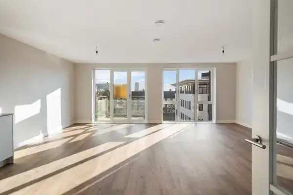 97m2 apartment to rent for 2070€/month in Perzikweg 26, Leiden