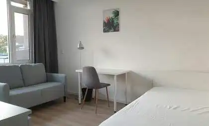 68m2 room to rent for 715€/month in Dorpsweg, Rotterdam