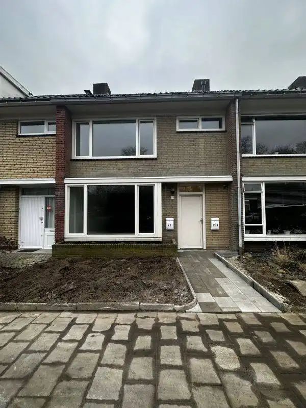 58m2 apartment to rent for 1495€/month in Rode Kruislaan, Eindhoven