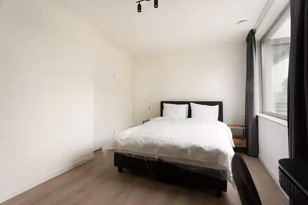 48m2 apartment to rent for 1850€/month in Rentmeesterstraat 54, Almere