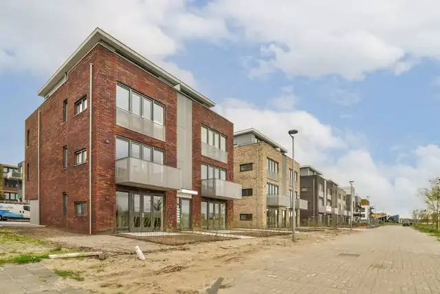 113m2 apartment to rent for 2500€/month in Adriaen Blockstraat 40e, Almere
