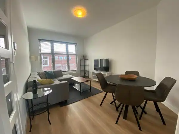 51m2 apartment to rent for 1138€/month in Rhododendronstraat, Den Haag