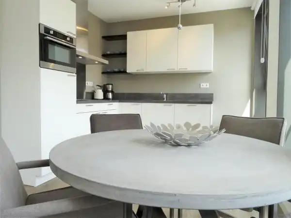 82m2 apartment to rent for 2395€/month in Londenstraat, Utrecht