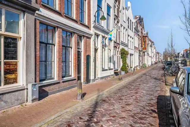 35m2 studio to rent for 1215€/month in Turfmarkt 116, Gouda