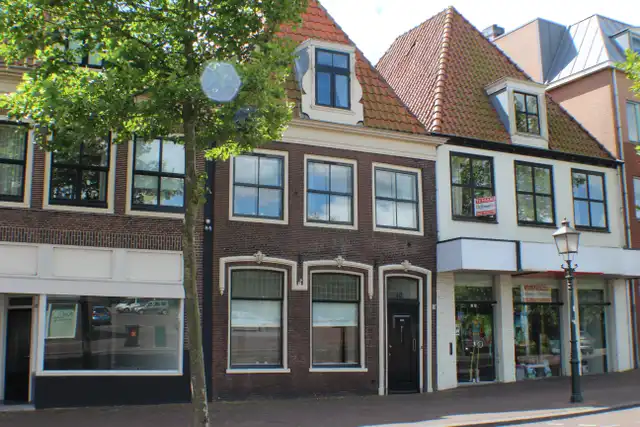 246m2 house to rent for 2100€/month in Breed 6, Hoorn