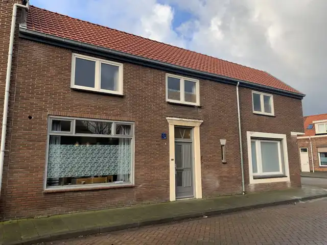 191m2 house to rent for 2500€/month in Brandspuitstraat, Sas van Gent