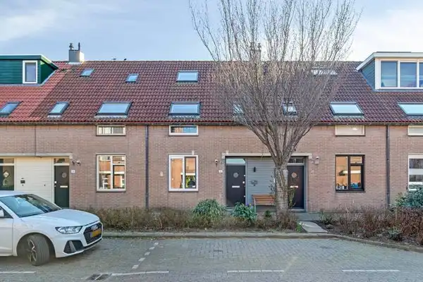 125m2 house to rent for 1900€/month in Veenkade, Waddinxveen