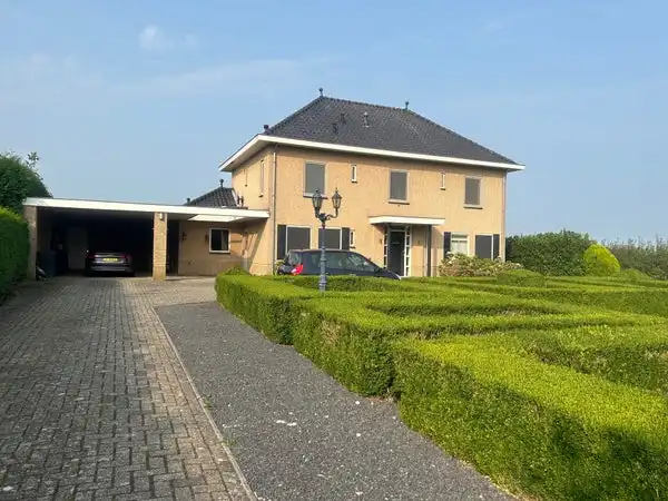 350m2 house to rent for 6000€/month in Ketelsteeg, Zaltbommel