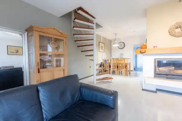 755m2 house to rent for 2100€/month in Oude Moerstraatsebaan, Bergen op Zoom