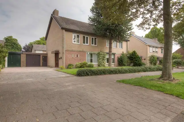 125m2 house to rent for 1495€/month in Herenstraat, Weert
