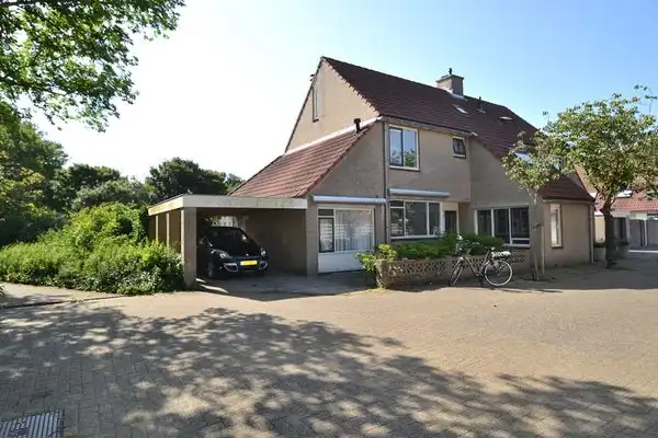 216m2 house to rent for 2250€/month in Steenbok 31, Katwijk aan Zee