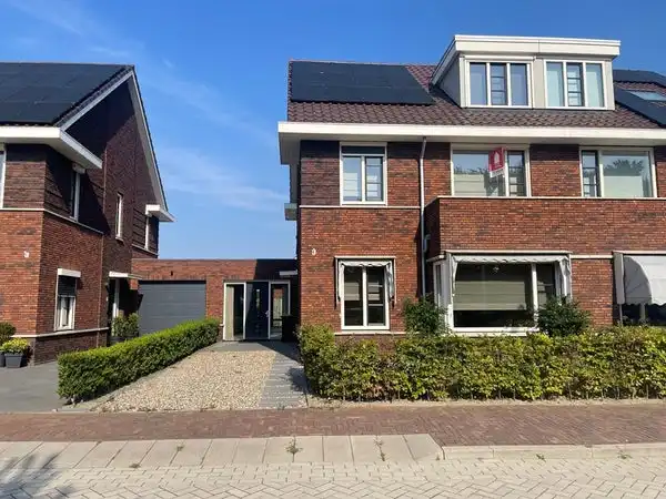 190m2 house to rent for 2500€/month in Boerhaavelaan 20, Katwijk aan Zee