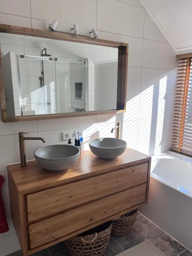 181m2 house to rent for 2450€/month in Noordweg, Middelburg