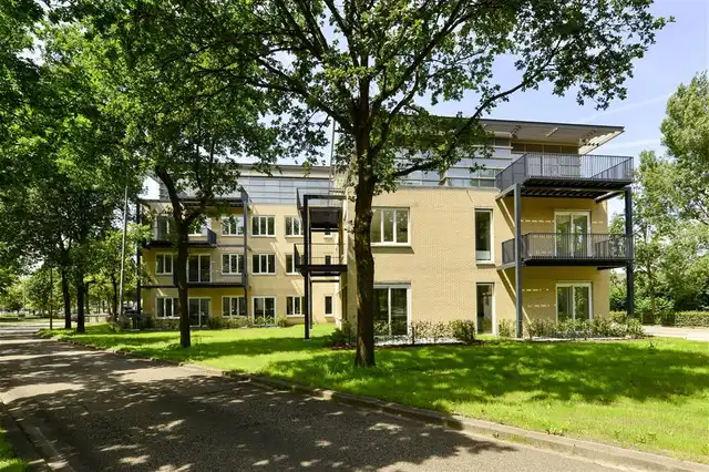 75m2 apartment to rent for 1490€/month in Huizermaatweg 3D, Huizen