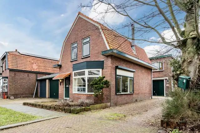 97m2 house to rent for 2000€/month in De Vlashoven 7, Noordwijkerhout
