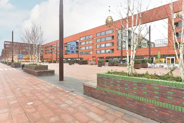 126m2 apartment to rent for 1525€/month in Tuinweg 139, Hoofddorp