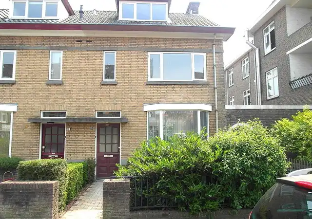 117m2 house to rent for 2300€/month in Ternatestraat 2, Delft