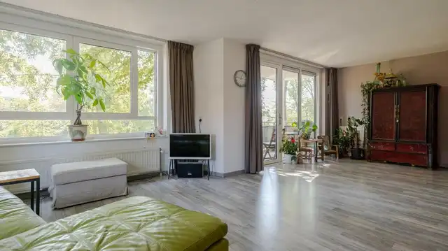 90m2 apartment to rent for 2150€/month in Asserstraat 92, Leiden