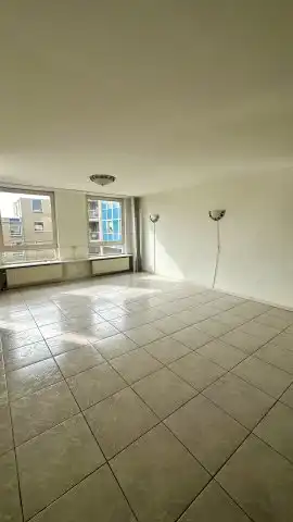 75m2 apartment to rent for 1600€/month in Aristide Briandring, Vlaardingen