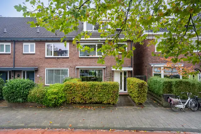 132m2 house to rent for 2875€/month in Rijksstraatweg 282, Haarlem