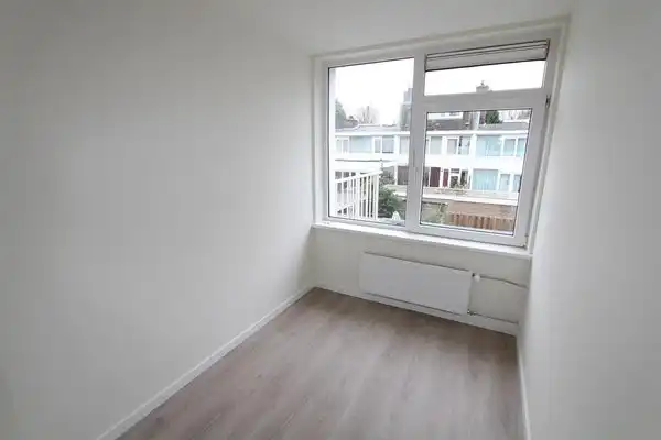 168m2 house to rent for 3800€/month in Urkerstraat, Amstelveen