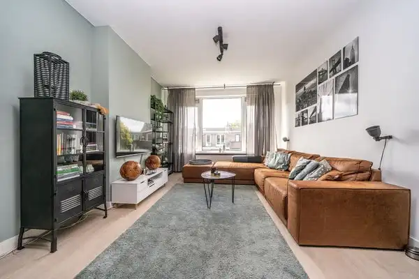 103m2 apartment to rent for 1950€/month in Schieweg, Rotterdam
