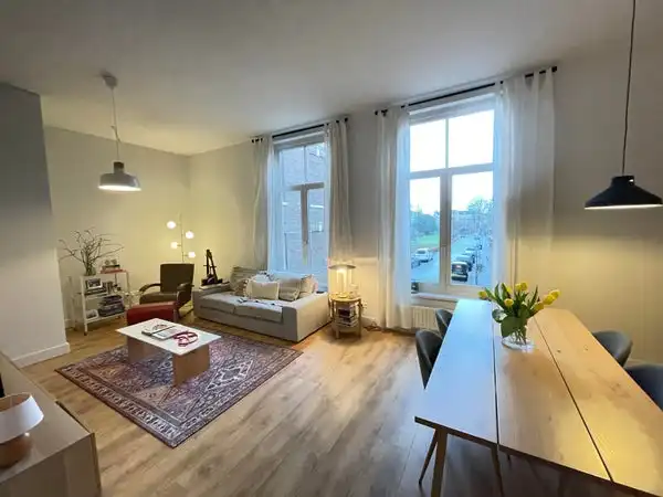 95m2 apartment to rent for 2595€/month in Floraplein, Haarlem