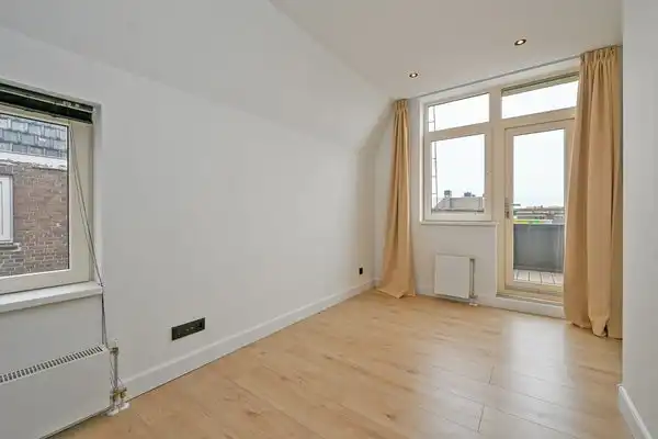 60m2 apartment to rent for 1471€/month in Scheepersstraat, Den Haag